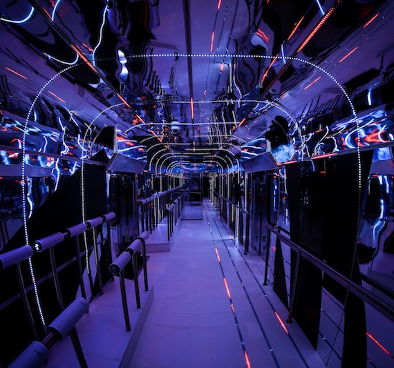 FASHION TRAIN LIGHT SHOW