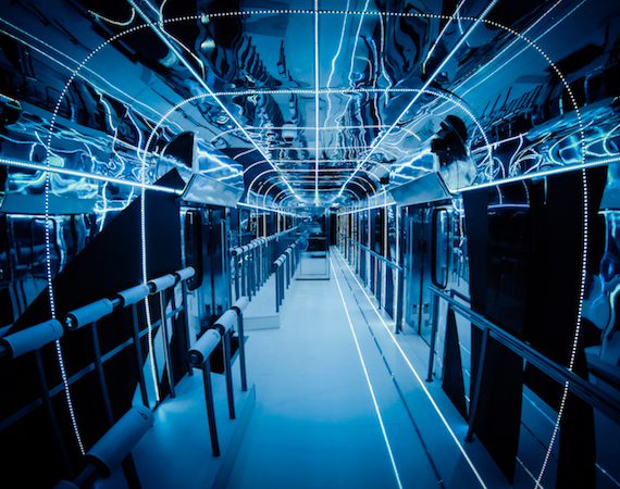 FASHION TRAIN LIGHT SHOW