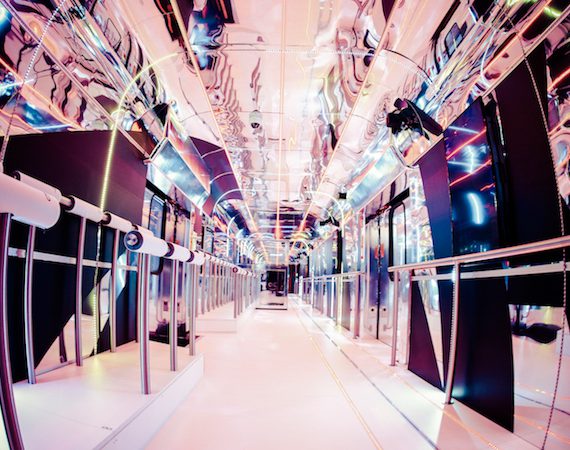 FASHION TRAIN LIGHT SHOW
